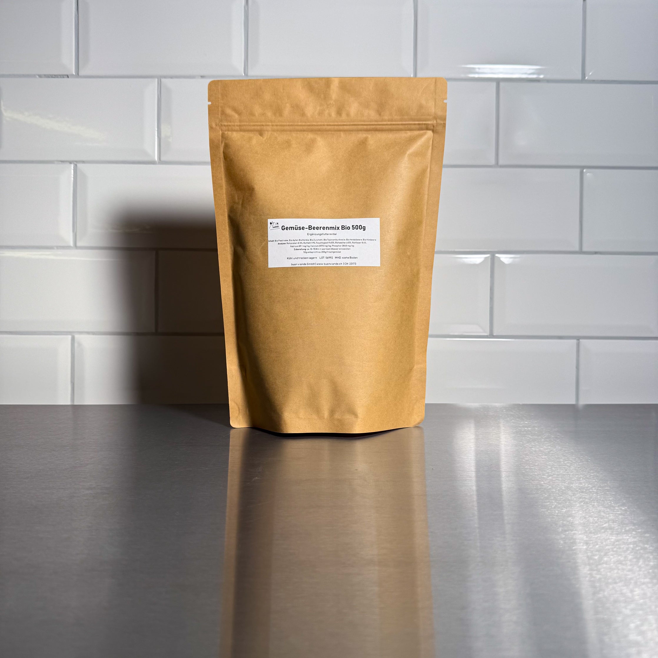 Organic vegetable and berry mix